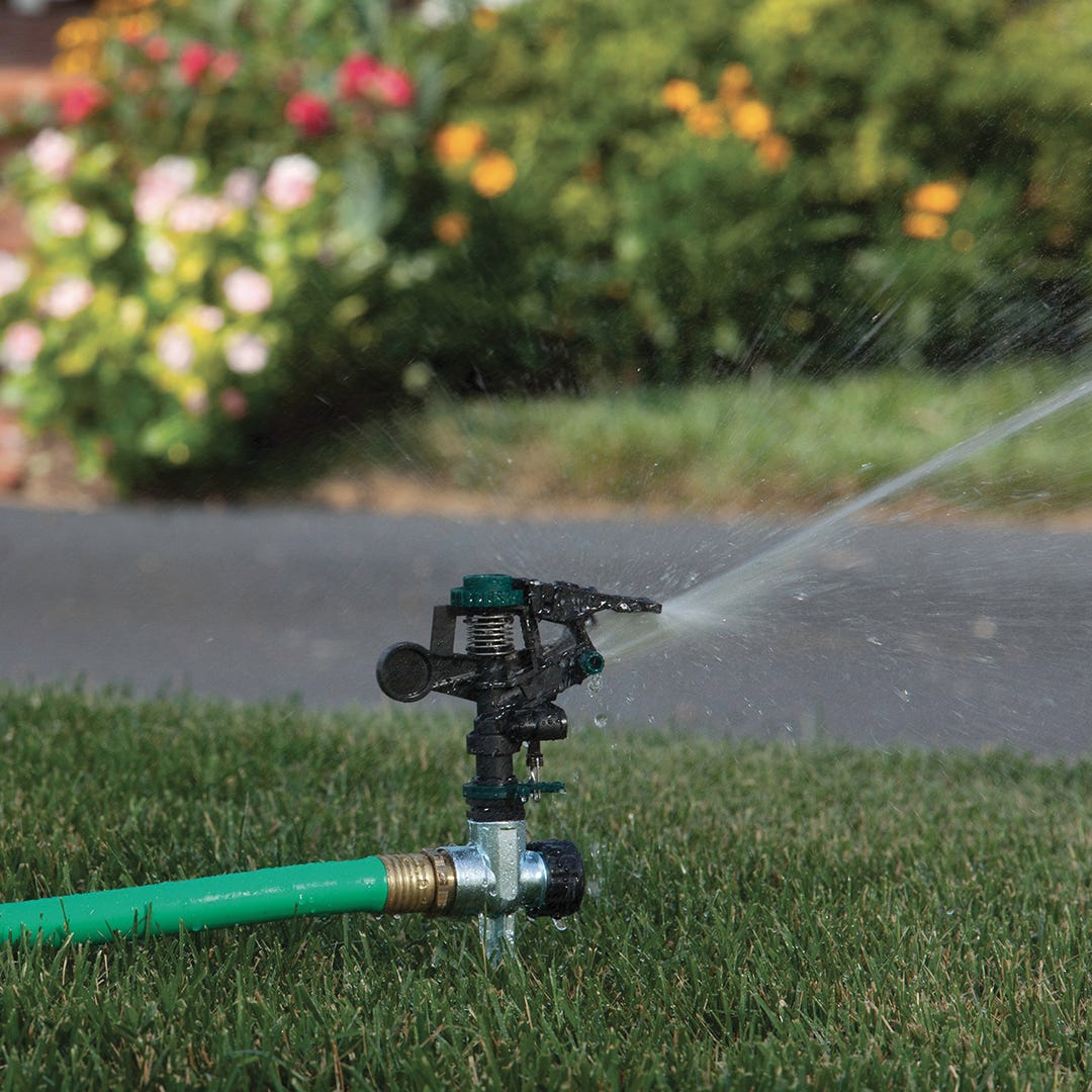 Pulsating Sprinkler with Metal Spike