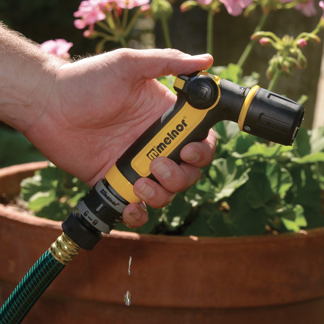 VORTEX 3-Pattern Nozzle with Thumb Control