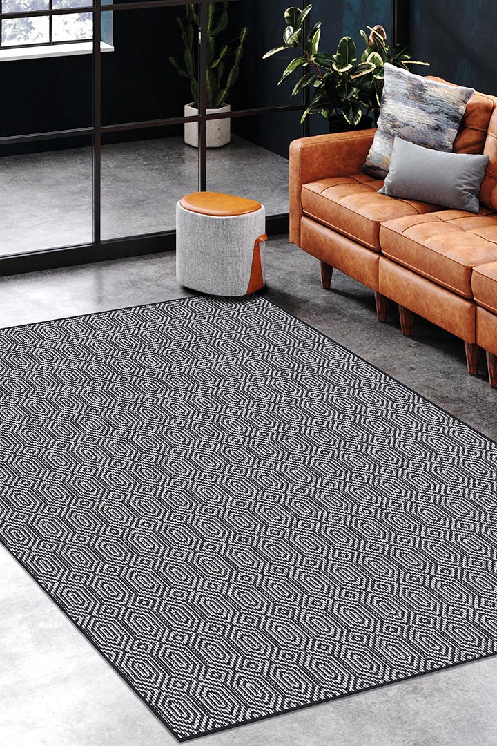 EMER Runner, 72 in. x 84 in., Black and White
