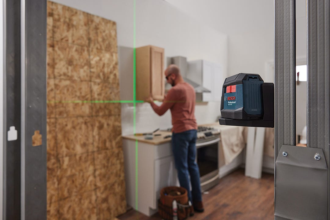 BOSCH Green-Beam Cross-Line Laser, Self-Leveling