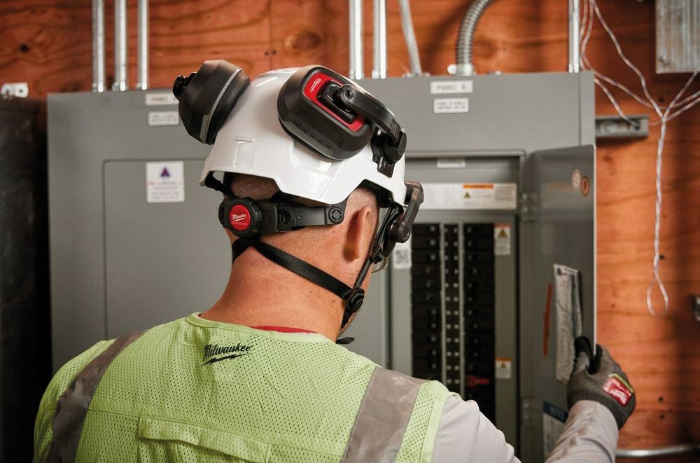 MILWAUKEE BOLT 26dB Hard Hat Earmuffs