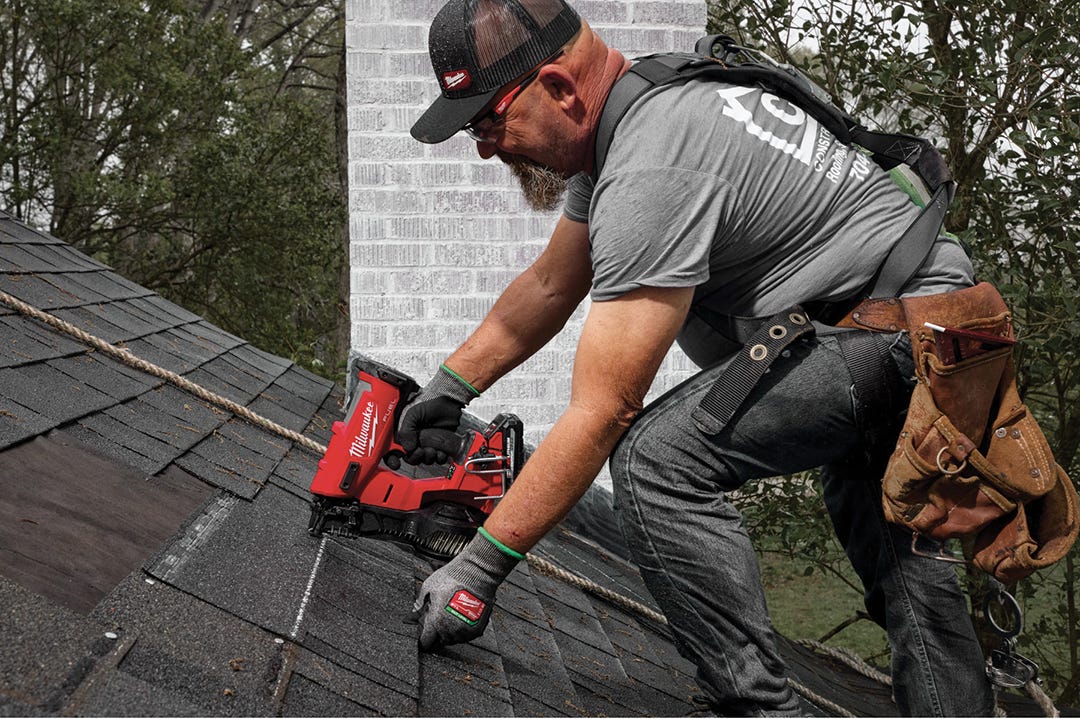 MILWAUKEE M18 FUEL Roofing Nailer (Tool Only)