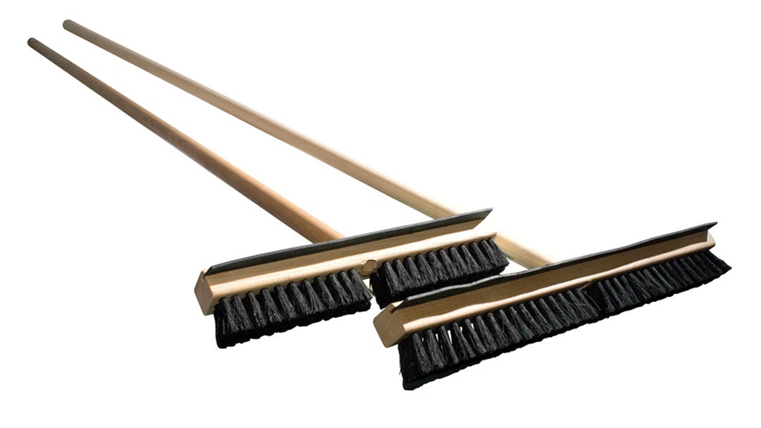 Brush-Squeege for Asphalt Surface