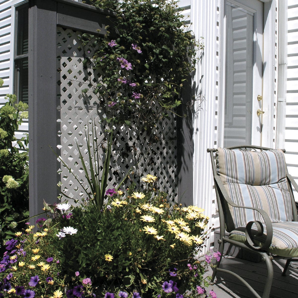 Diamond privacy, 4x8, nantucket grey lattice