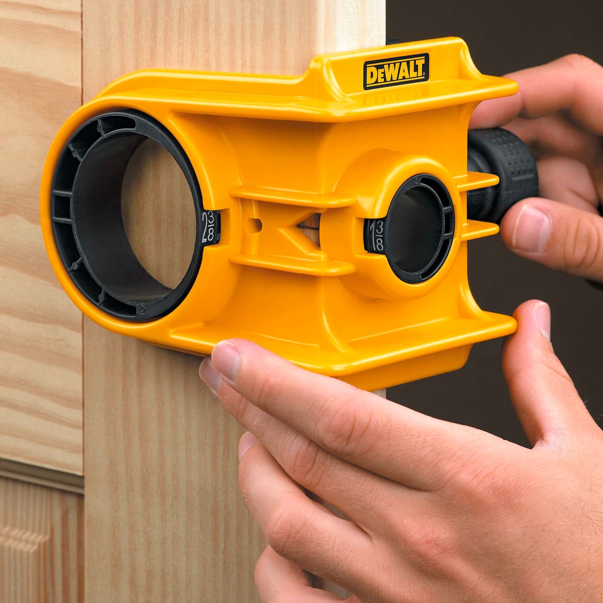 DEWALT Door lock installation kit for wood / metal