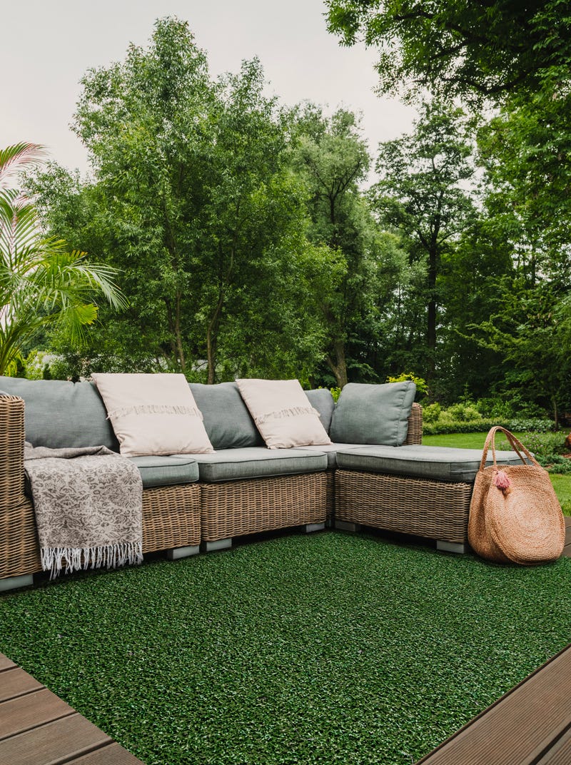 ROOMIO Polo Grass Runner, 8 ft. x 12 ft., Green