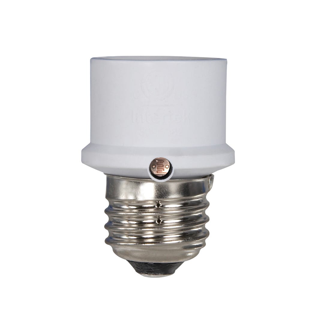 Indoor / outdoor socket automatic photo control