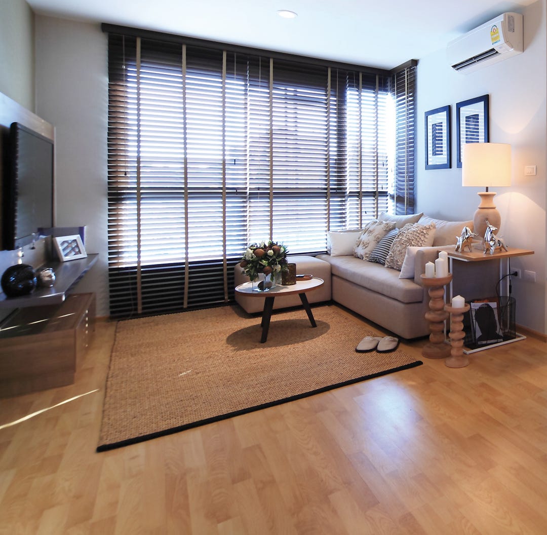 INTENPOREL Laminated Flooring-in., 12.3 mm, AC4, Natural Red Oak
