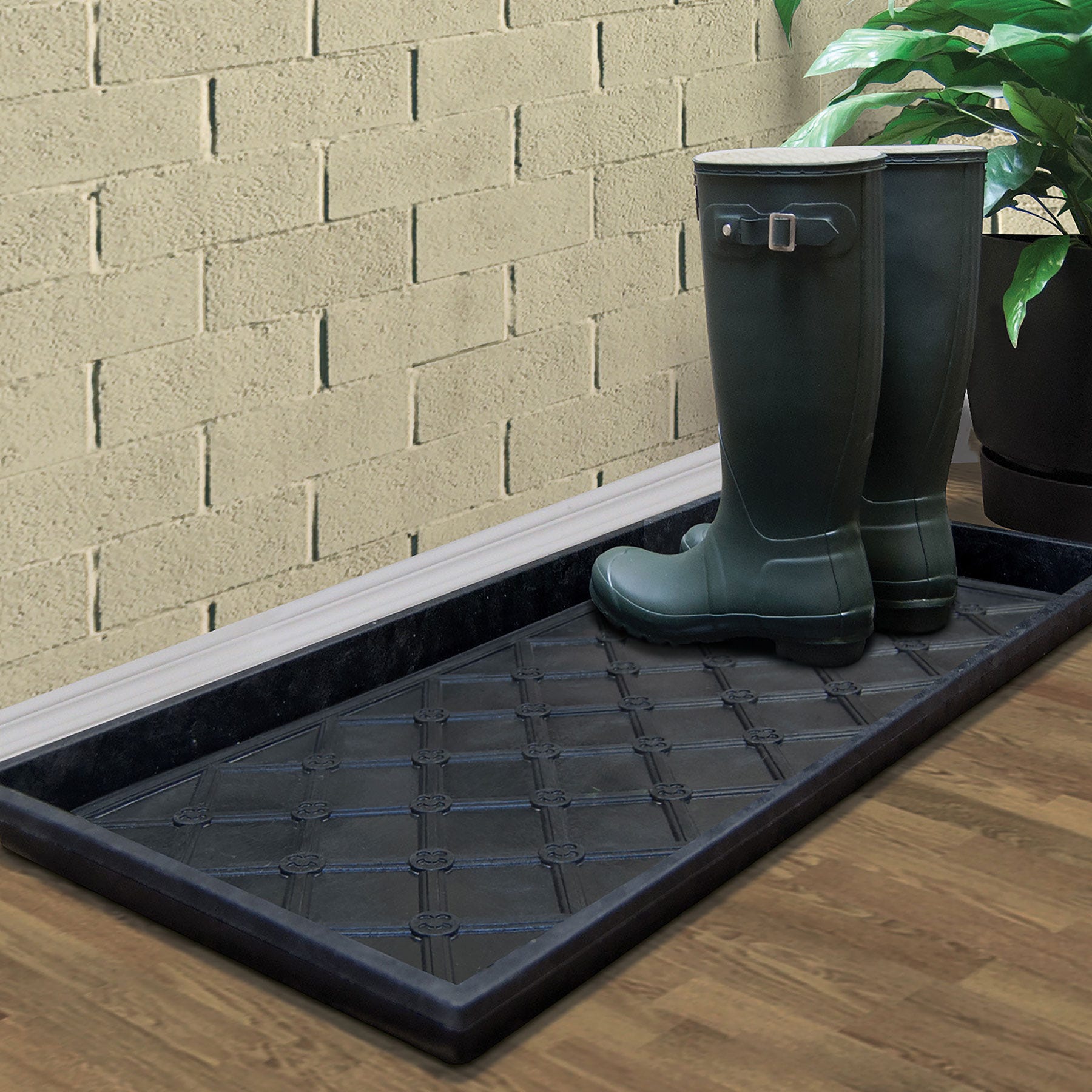 MANOIR Tray Boot, 17 in. x 35 in., Black