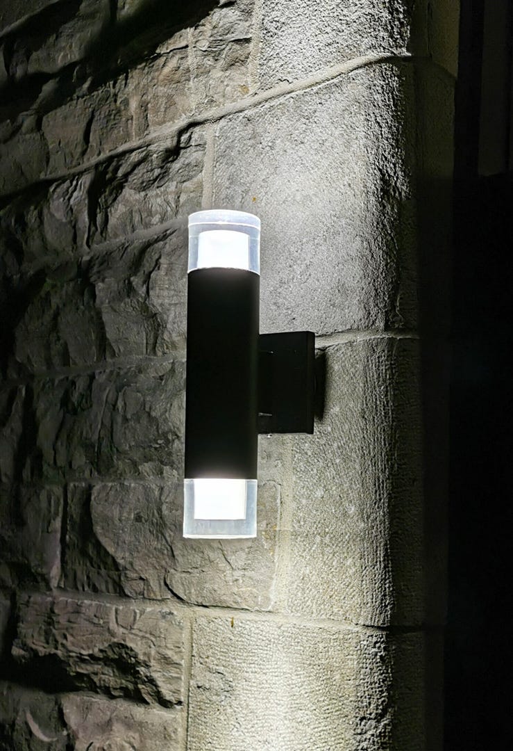 LUVIA, Outdoor LED Wall Fixture