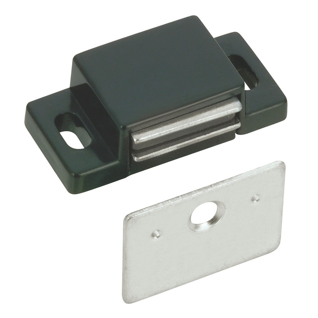 Magnetic latch