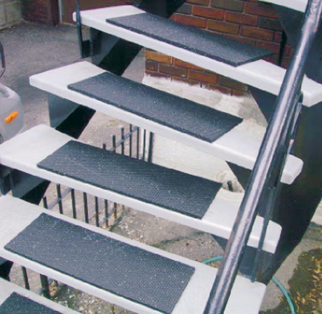 SECURE STEP Rubber Step Cover Indoor/Outdoor, 8 in. x 24 in. x 1/2 in., Black