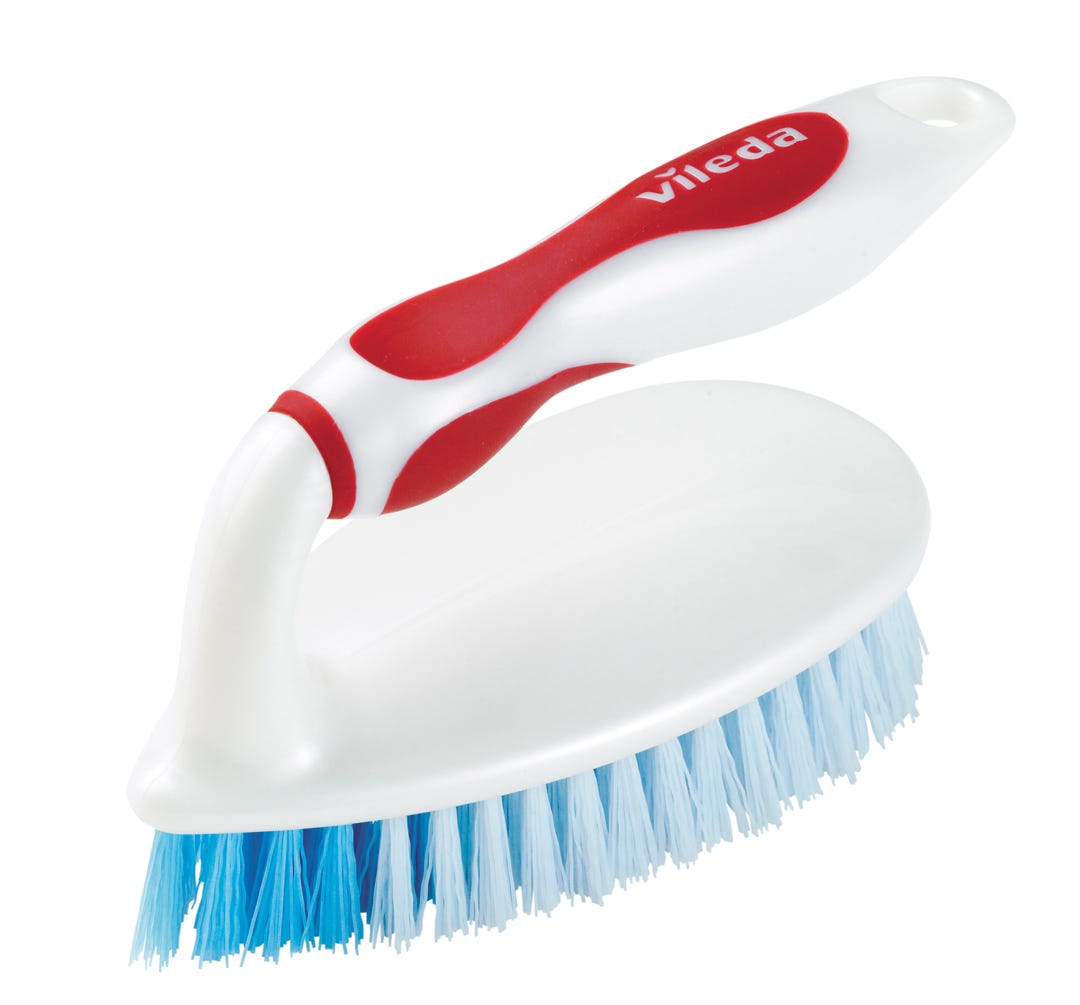 Scrub brush with handle