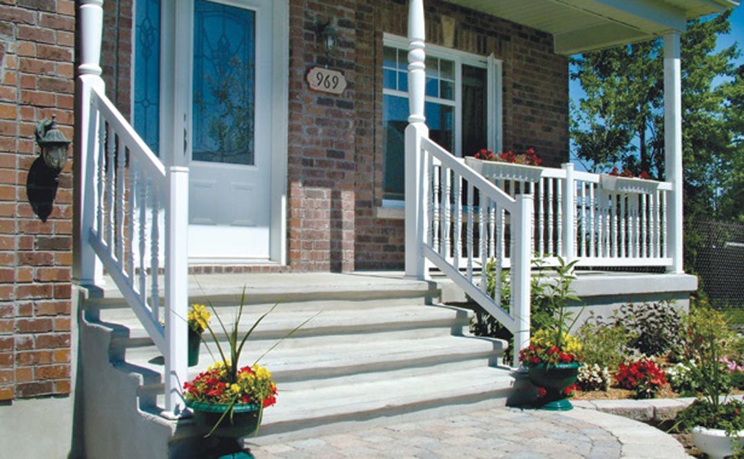Stair railing section in pvc with brackets 72 in x 36 in