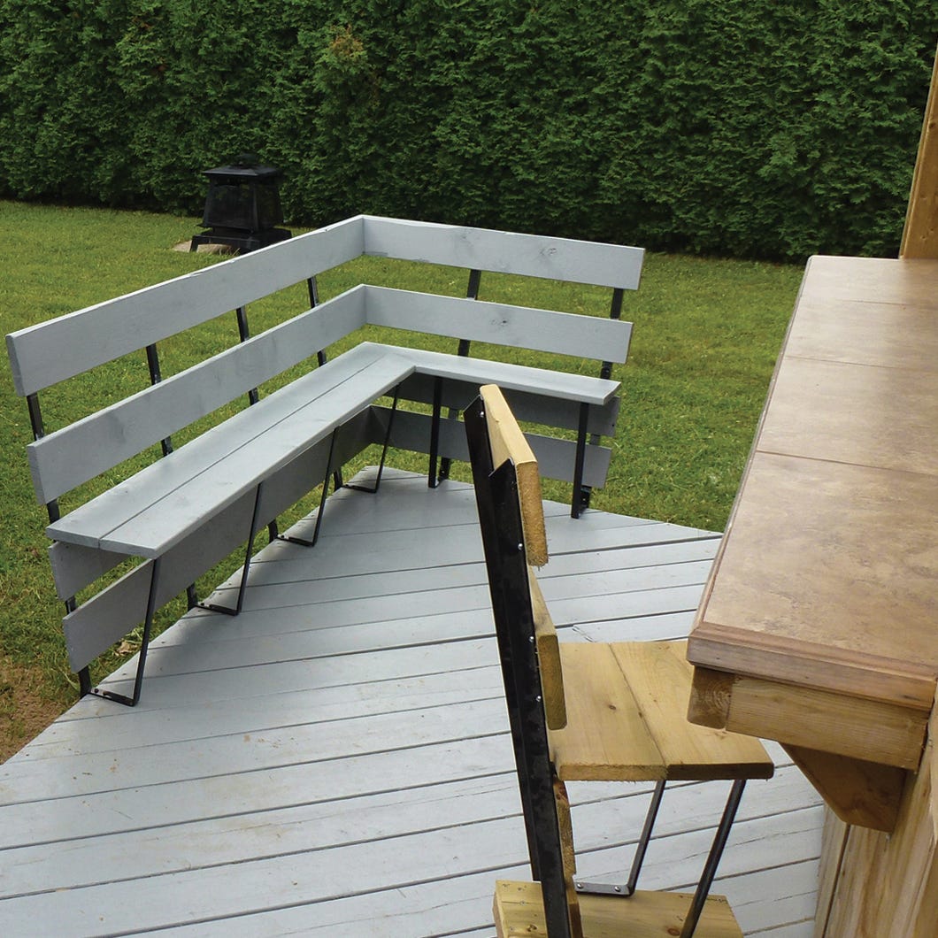 Steel bench bracket for deck