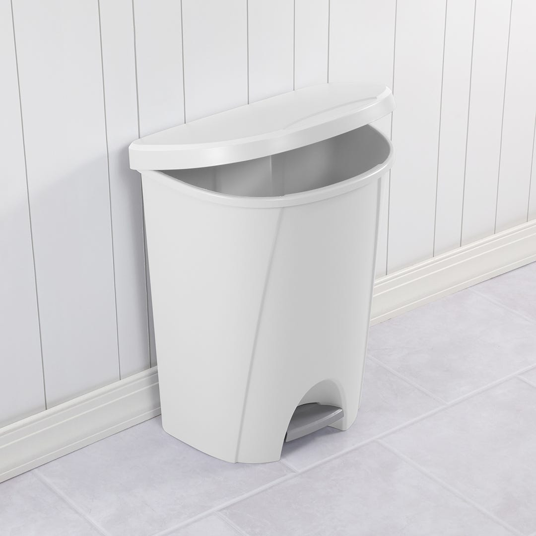 Step-On Wastebasket, 25 L, White