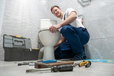 Remplacer une toilette en 5 étapes